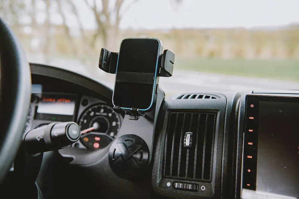 XCLIP Handyhalter mit Klemme & Verkehrswarner-Aufnahme | Ducato